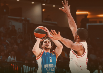 Anadolu Efes evinde Olimpia Milano’yu farklı geçti