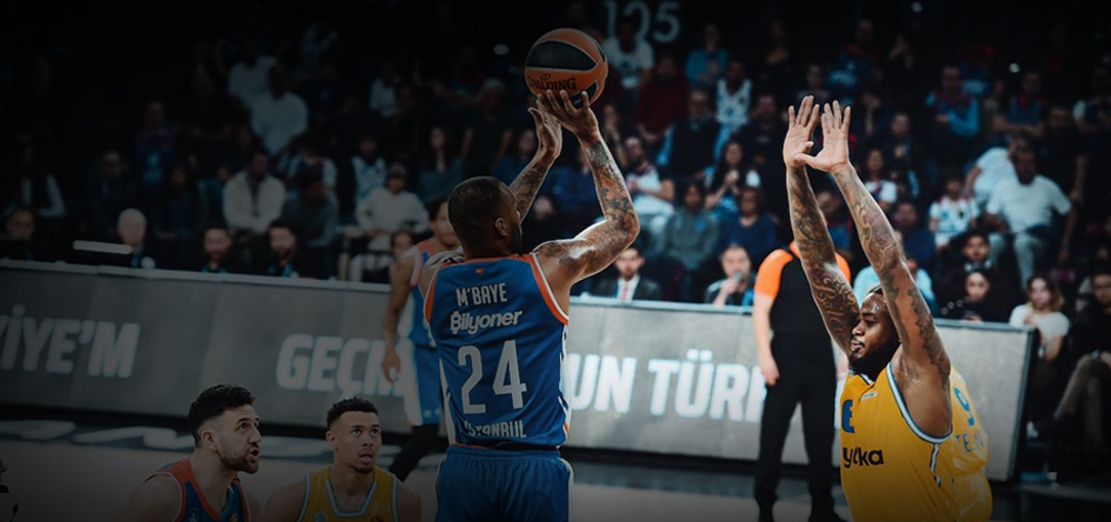 Anadolu Efes sahasında Maccabi Tel Aviv’e farklı kaybetti