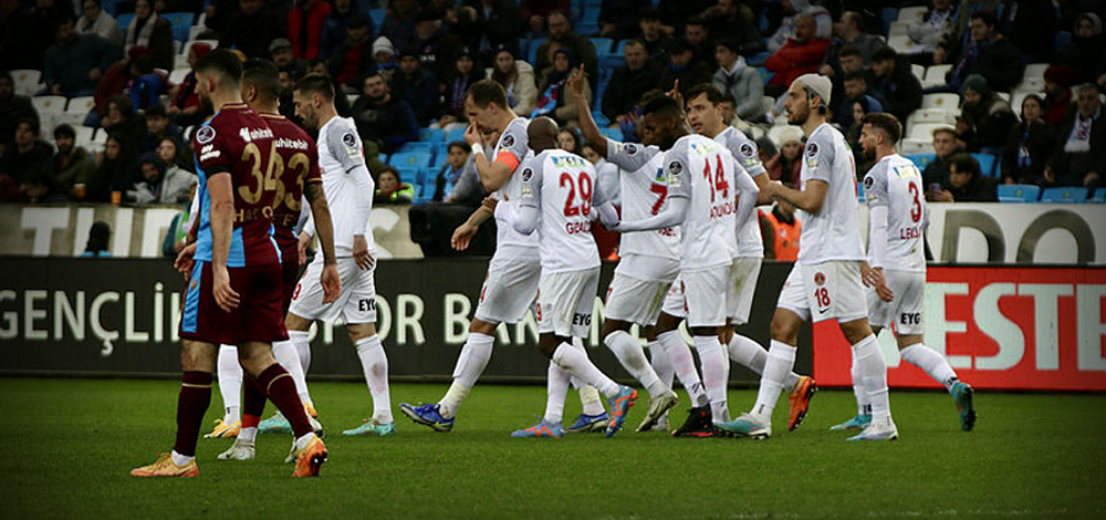 Trabzonspor’a Ümraniyespor çelmesi