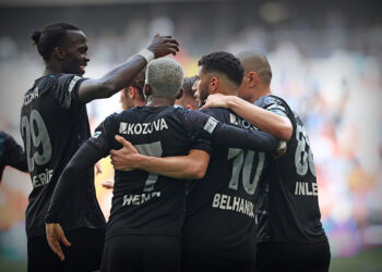 8 gollü düelloda kazanan Adana Demirspor