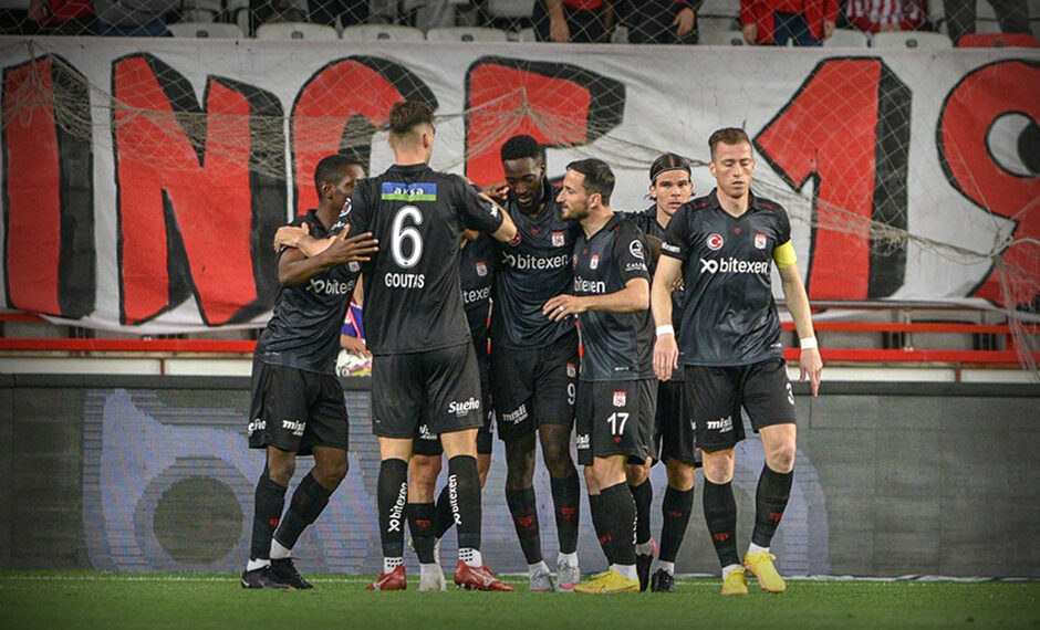 Sivasspor deplasmanda Antalyaspor’u mağlup etti