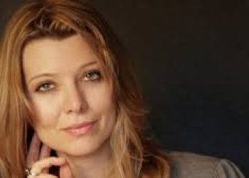 Elif Şafak’a “intihal” suçlaması!