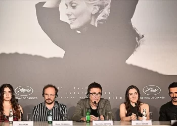 Kuru Otlar Üstüne Türkiye Vizyon Tarihi Ne Vakit?