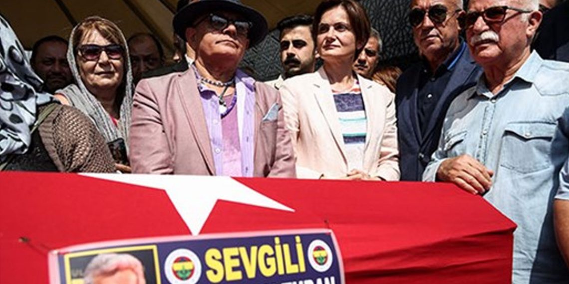 Sanatçı Süleyman Turan son seyahatine uğurlandı