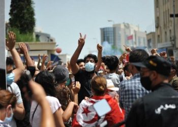 Tunus’ta Cumhurbaşkanı Said idareye el koydu