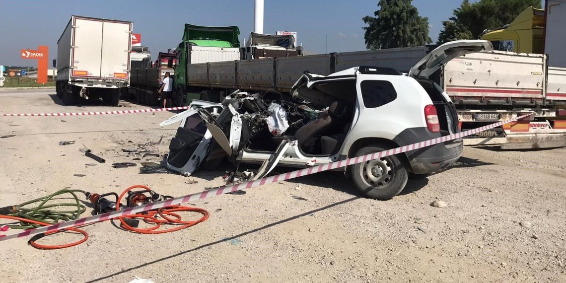 2 kişinin öldüğü kazada, şoför direksiyonda kalp krizi geçirmiş