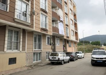 3 yaşındaki çocuk 5. kattan düştü