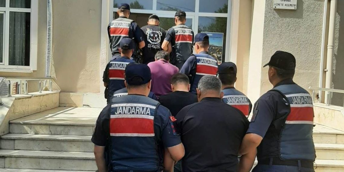 8 vilayette cezaevi çalışanına operasyon: 22 gözaltı