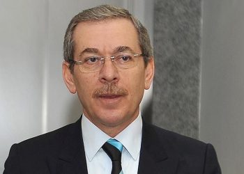 Abdüllatif Şener CHP’den istifa etti