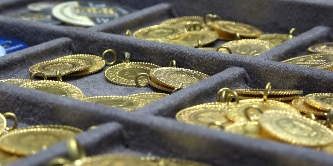 “Adınız hırsızlığa karıştı” deyip 400 bin lira dolandırdılar