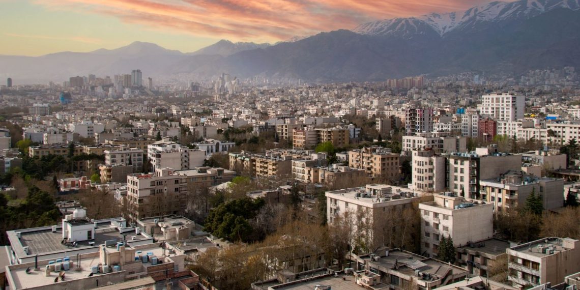 Ali Asgar Çabuk yazdı: Değişen İran ve tiyatro kafeleri