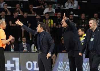 Anadolu Efes – Fenerbahçe Beko maçındaki hakemler için resmi karar