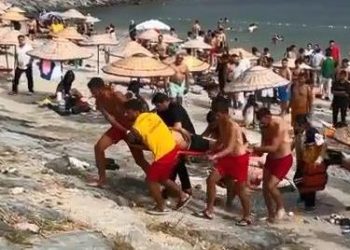 Avcılar’da denize giren çocuk boğuldu