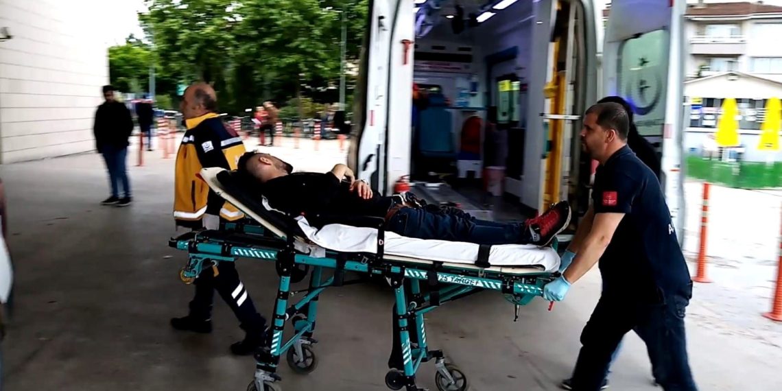 Ayrılmak isteyen erkek arkadaşını bıçakladı