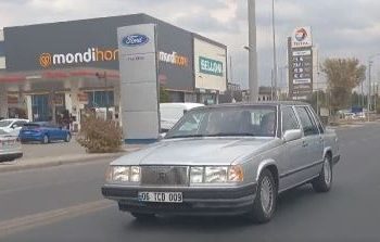 Bahçeli, klasik arabasıyla Ankara tipi attı, fonda “Bu bana yeter” çaldı