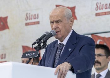 Bahçeli’den Rabia Kadir daveti