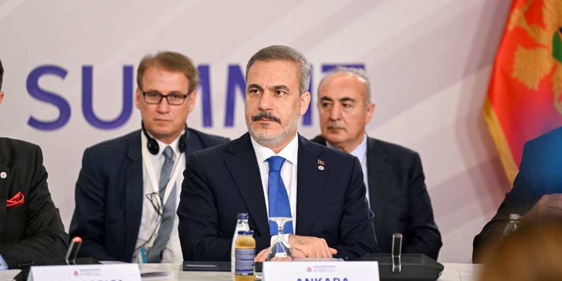 Bakan Fidan, Karadağ’da GDAÜ Zirvesi’ne katıldı