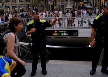 Barselona’da metro arka arda iki gün geçersiz bomba alarmıyla boşaltıldı