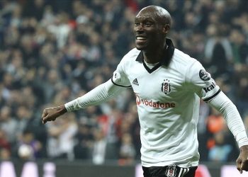 Beşiktaş Atiba Hutchinson’a veda ediyor