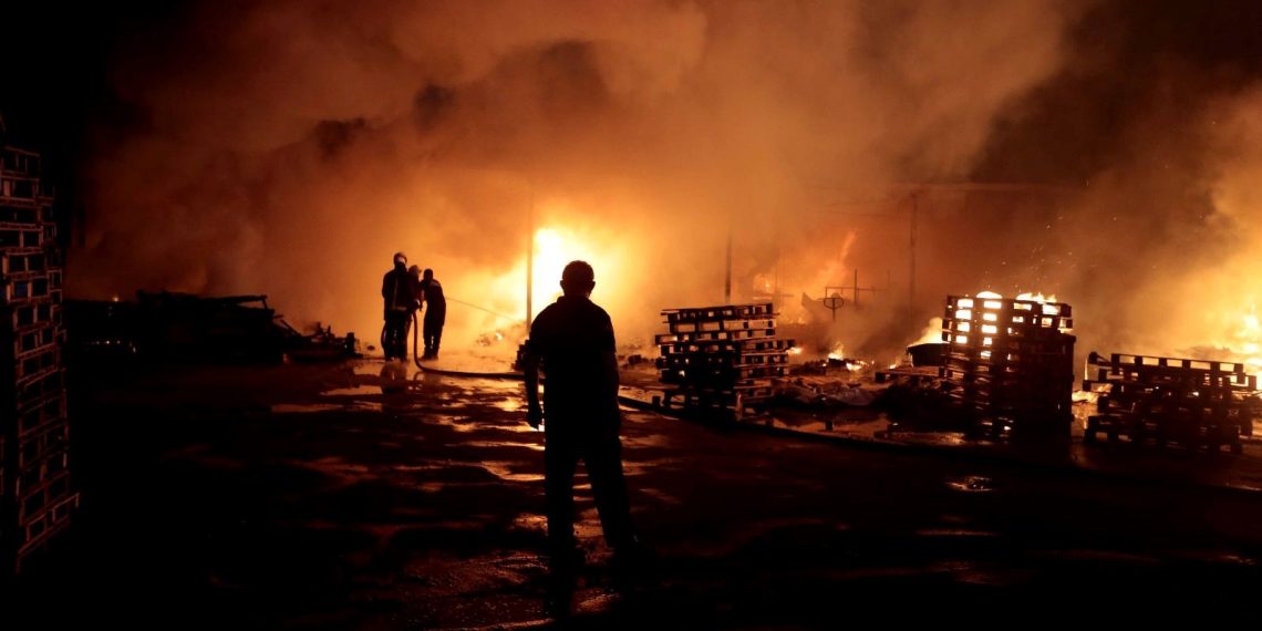 Bursa’da palet fabrikasında yangın