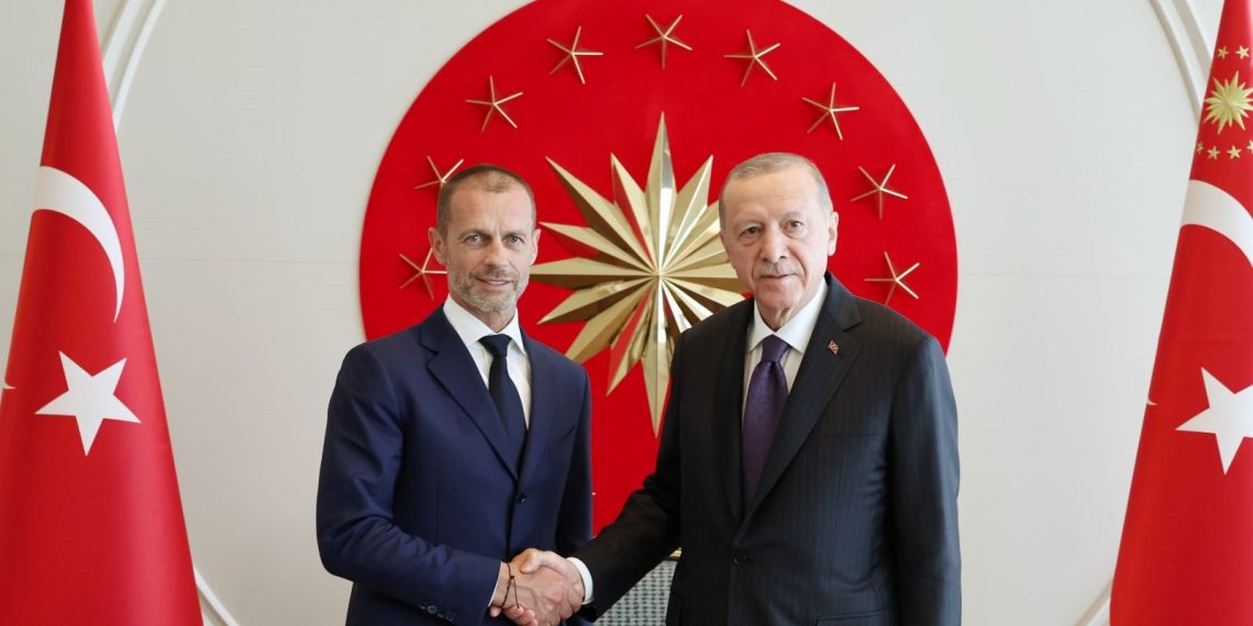 Cumhurbaşkanı Erdoğan UEFA Lideri Ceferin ile görüştü
