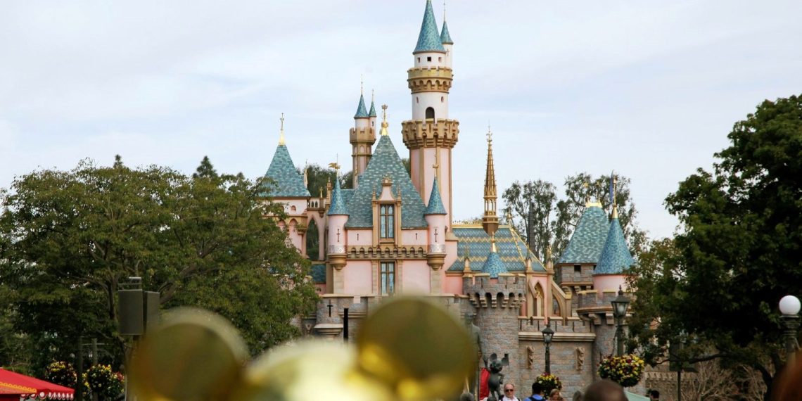 Disney’in varisinden Nazi bayraklarıyla yapılan ırkçı şova reaksiyon