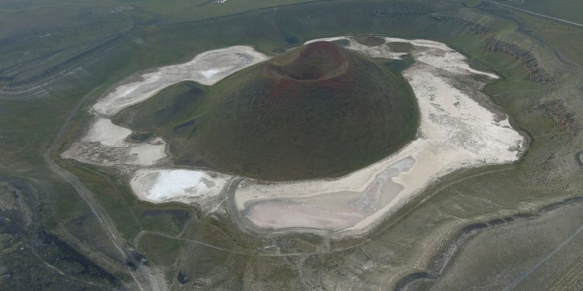 “Dünyanın Nazar Boncuğu” Meke Gölü için aksiyon planı hazırlandı