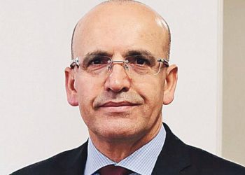 Ekonomist Prof. Dr. Aziz Çelik’ten 7 hususta Mehmet Şimşek yorumu: ‘İşçiyi, memuru, emekliyi uygun günler beklemiyor’