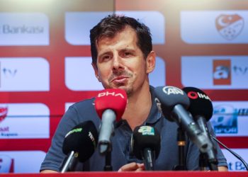 Emre Belözoğlu’ndan “ayrılık” açıklaması