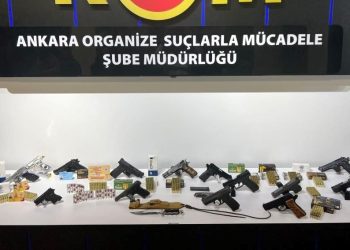 Esnafı haraca bağlayan iki çeteye operasyon: 30 kişi gözaltında