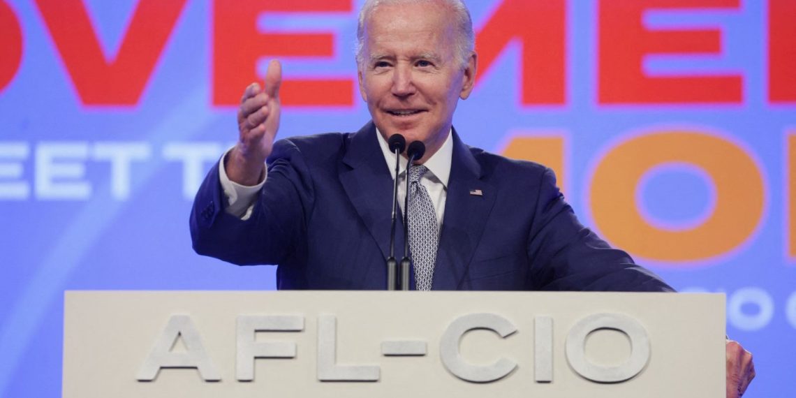 Espri mi yoksa gaf mı?: Biden konuşmasını “Tanrı Kraliçe’yi korusun” diyerek tamamladı