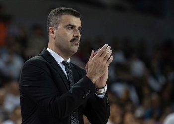 Fazilet Can kimdir? Anadolu Efes Basketbol Kadrosu’nun başantrenörü Fazilet Can’ın biyografisi