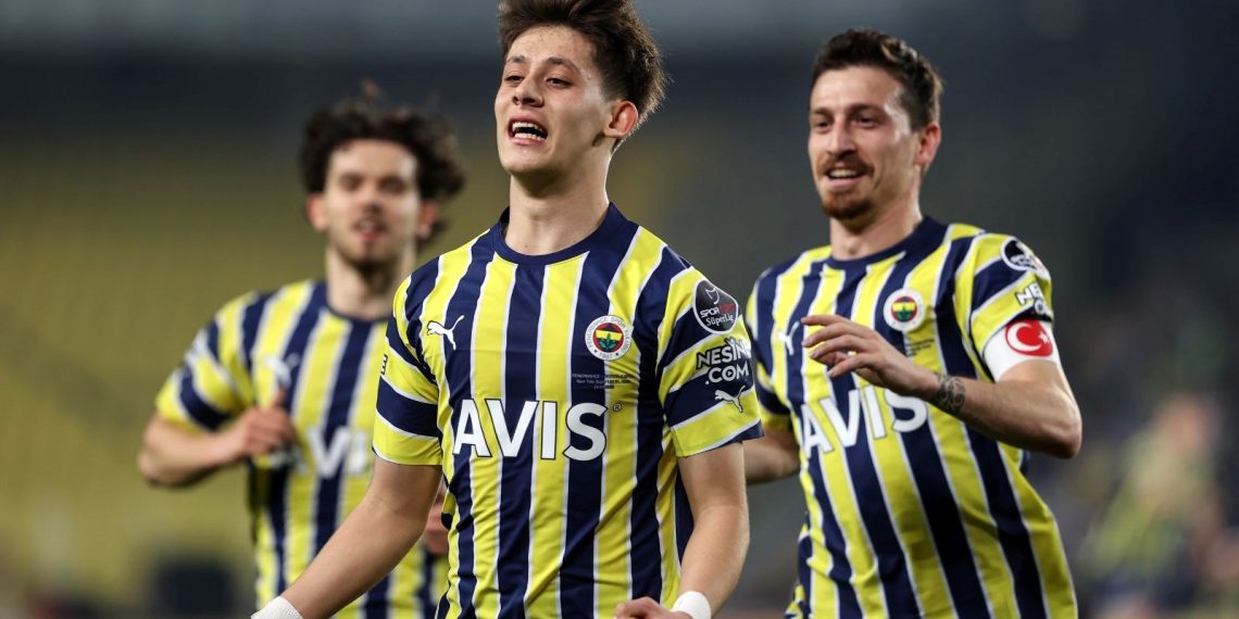 Fenerbahçe Arda Güler’in kararını bekliyor