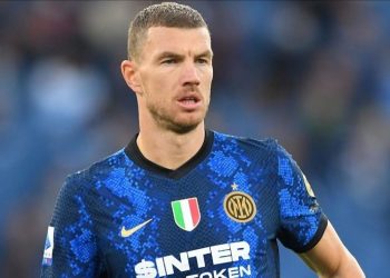 Fenerbahçe ile Edin Dzeko anlaşması resmiyete dökülüyor