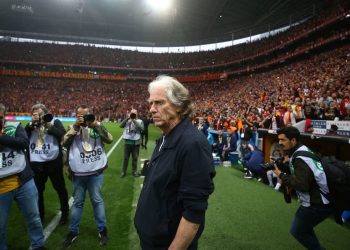 Fenerbahçe’de Jorge Jesus devri sona mı eriyor? İki aday var argümanı
