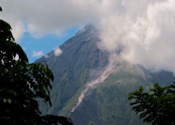 Filipinler’de yanardağ alarmı: Tahliyeler başladı