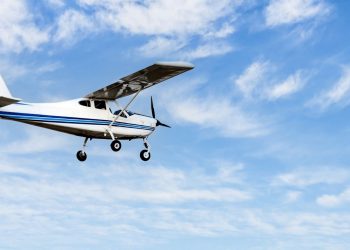 Fransa’da gökten uyuşturucu paketleri yağdı