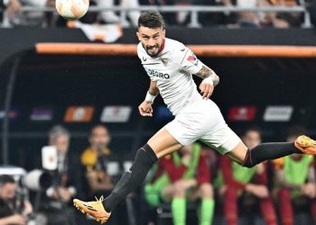 Galatasaray’da yeni sezon için sol bek gayesi: Alex Sandro ya da Alex Telles