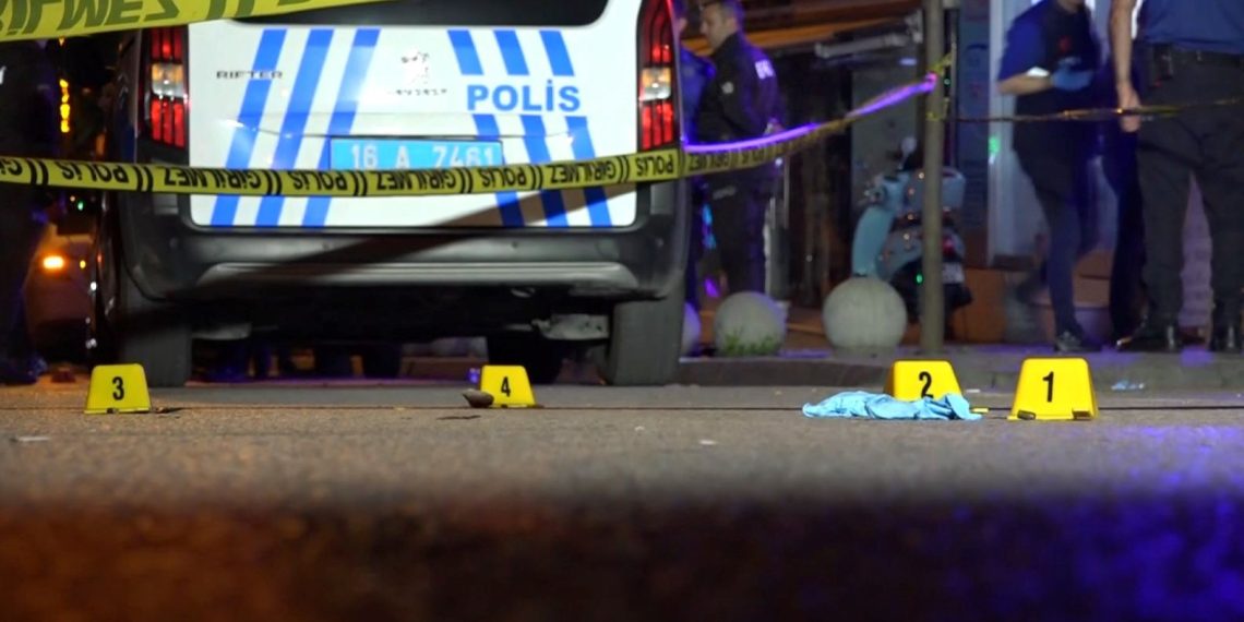 Gece kulübüne alınmayınca işletmeciyi öldürdü