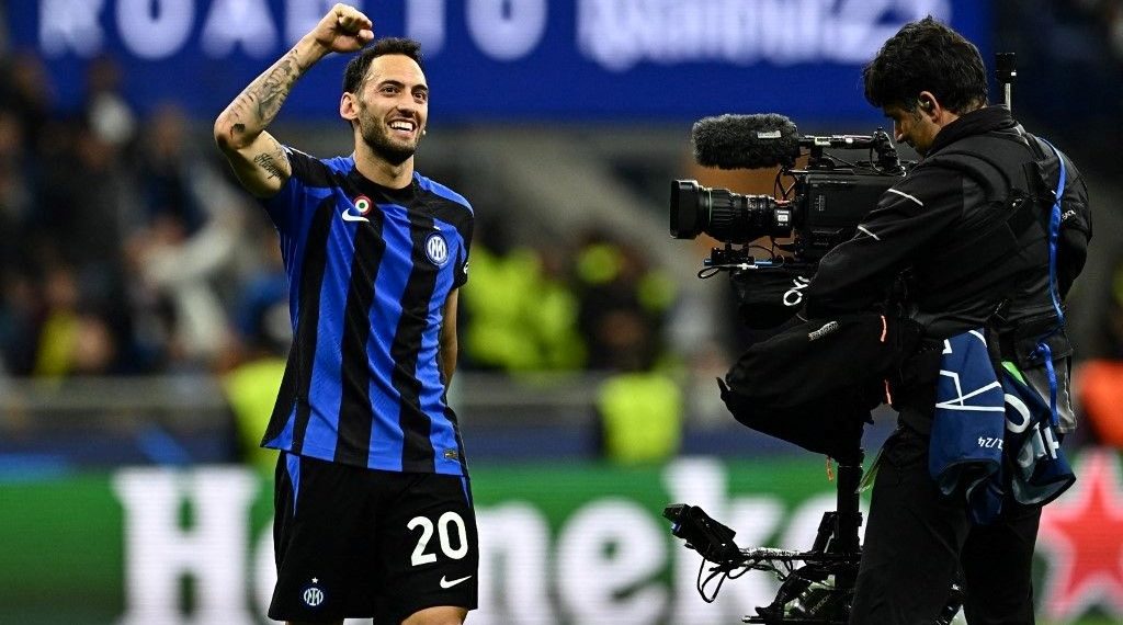 Hakan Çalhanoğlu’ndan Şampiyonlar Ligi ve transfer açıklaması