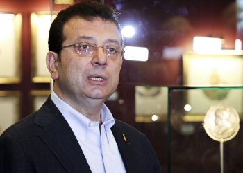 İmamoğlu, “Genel lider değişimine” işaret etti