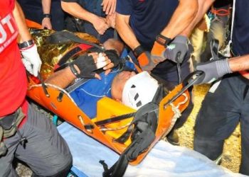 İple kanyona inerken düşen dağcı 11 saatte kurtarıldı