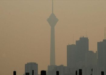 İran’da toz fırtınası alarmı: 764 kişi hastaneye kaldırıldı