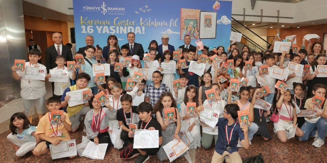 İş Bankası “Karneni Göster Kitabını Al” kampanyası 16 yaşında