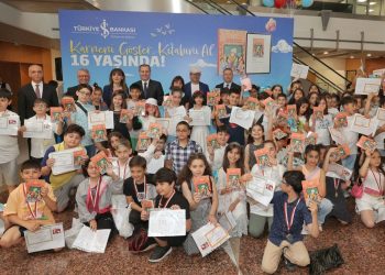 İş Bankası “Karneni Göster Kitabını Al” kampanyası 16 yaşında
