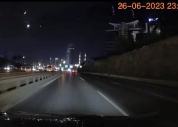 İstanbul semalarında değişik cisim