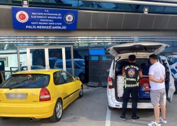 İstanbul’da ambulansa yol vermeyen 3 şoföre para cezası