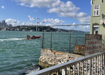 İstanbul’da denize giren lise öğrencisi kayboldu