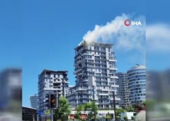 İstanbul’da rezidans yangını: Takımlar bölgede