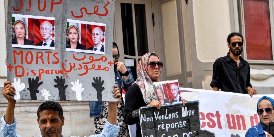 İtalya Başbakanı Giorgia Meloni’ye Tunus’ta protestolu karşılama